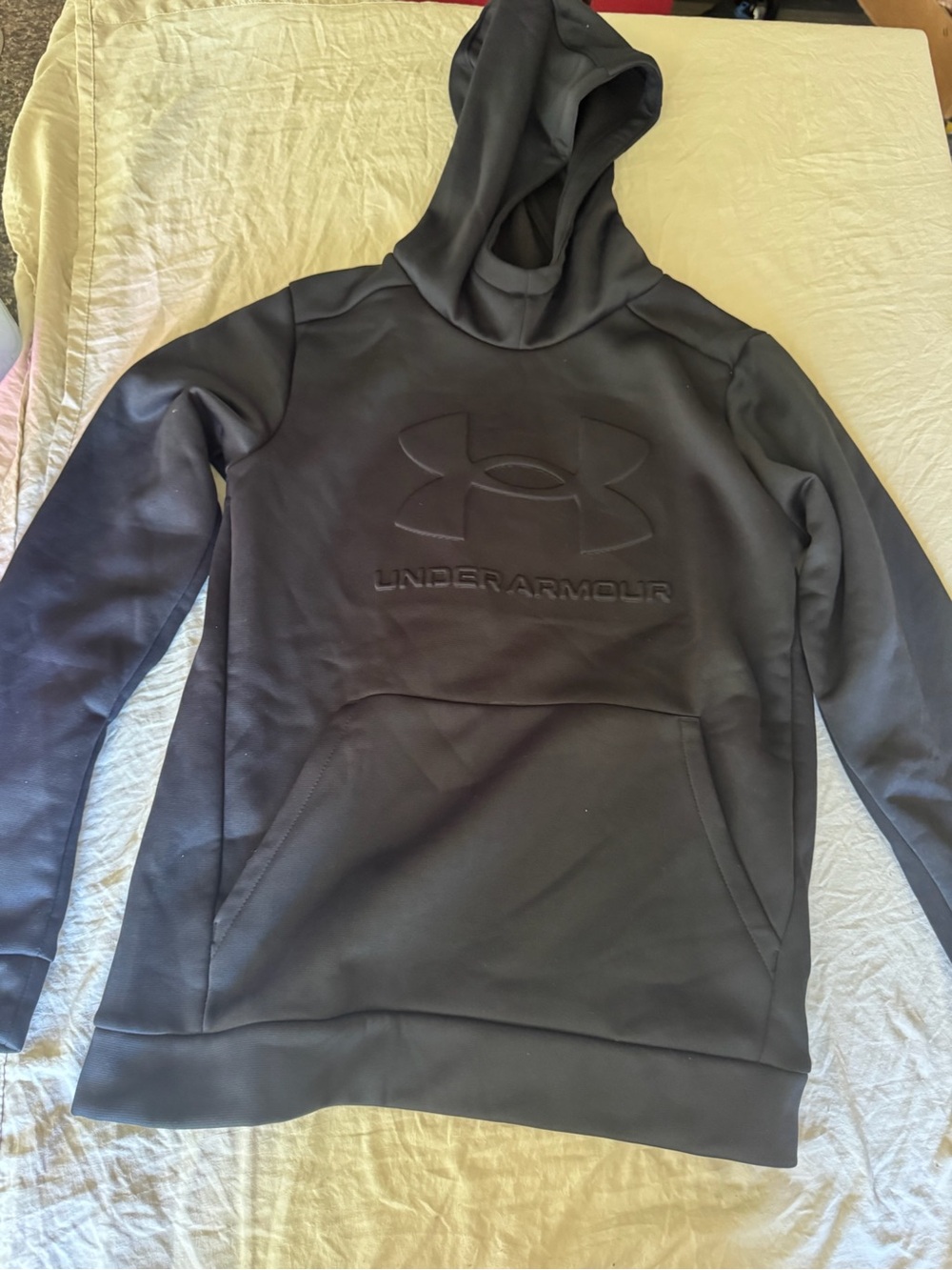 Under Armour Boys Youth Large Black Embossed Logo Pullover Hoodie YL